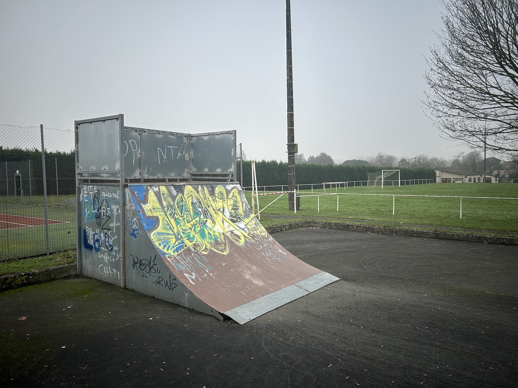 Saint-Romain-de-Benet skatepark